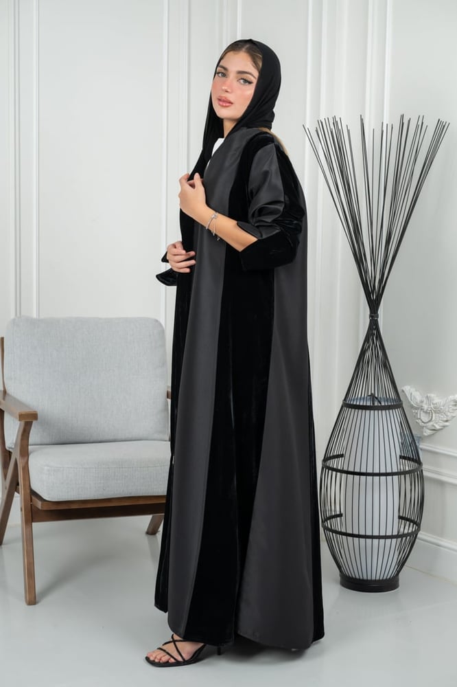 Velvet abaya cretion with feteet taini first grade with slit