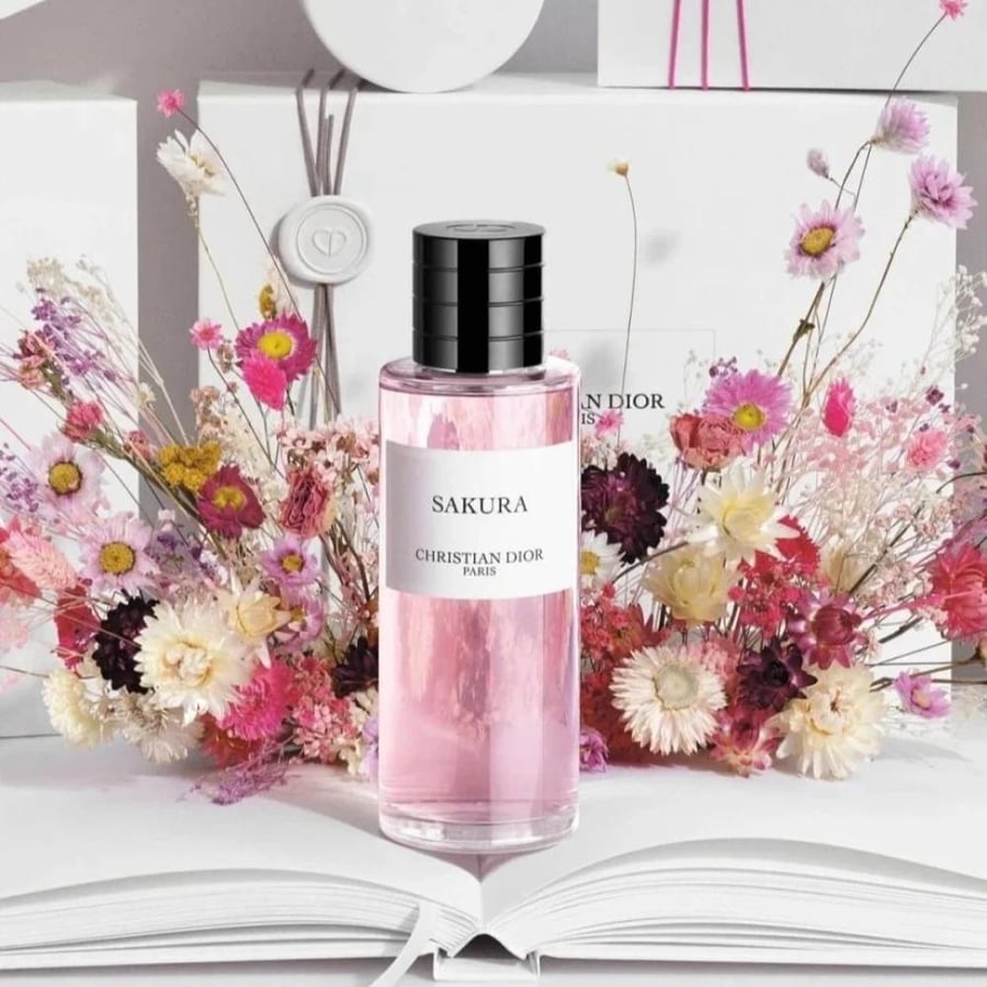 عطر ديور ساكورا أو دو بارفيوم 125مل إصدار محدود للجنسين
