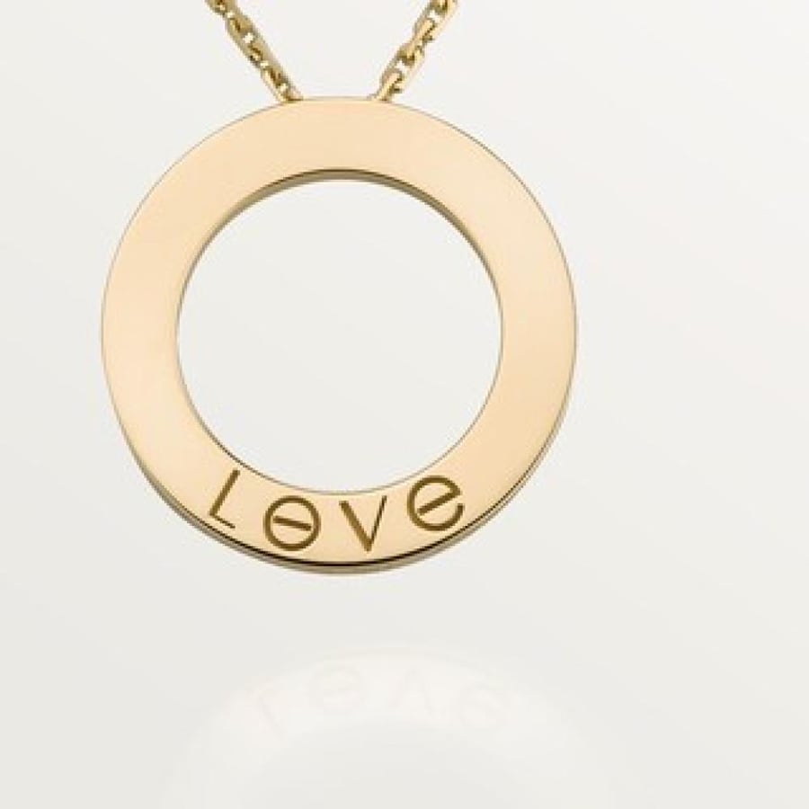 حلية متدلّية LOVE