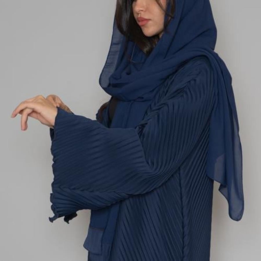 عباية ملونة لون كحلي بكسر ناعمة 6061