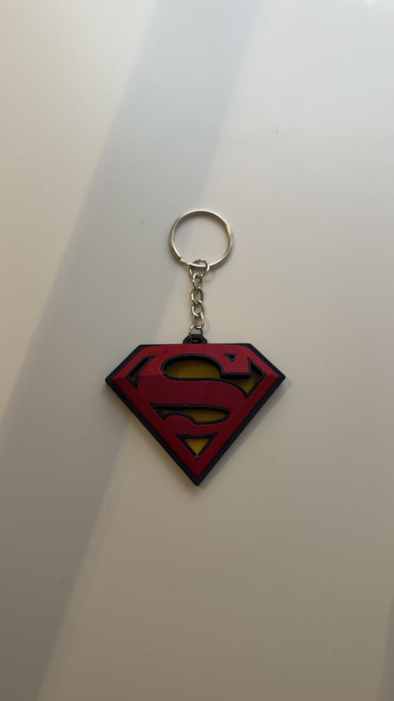 ميدالية مستوحاة من سوبرمان