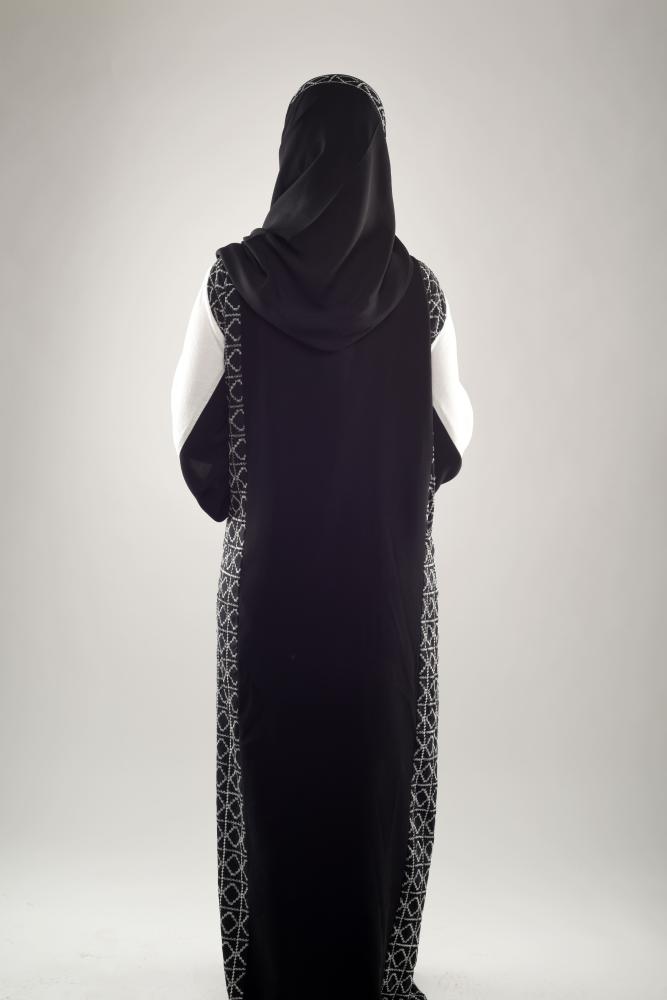 عباية سنا