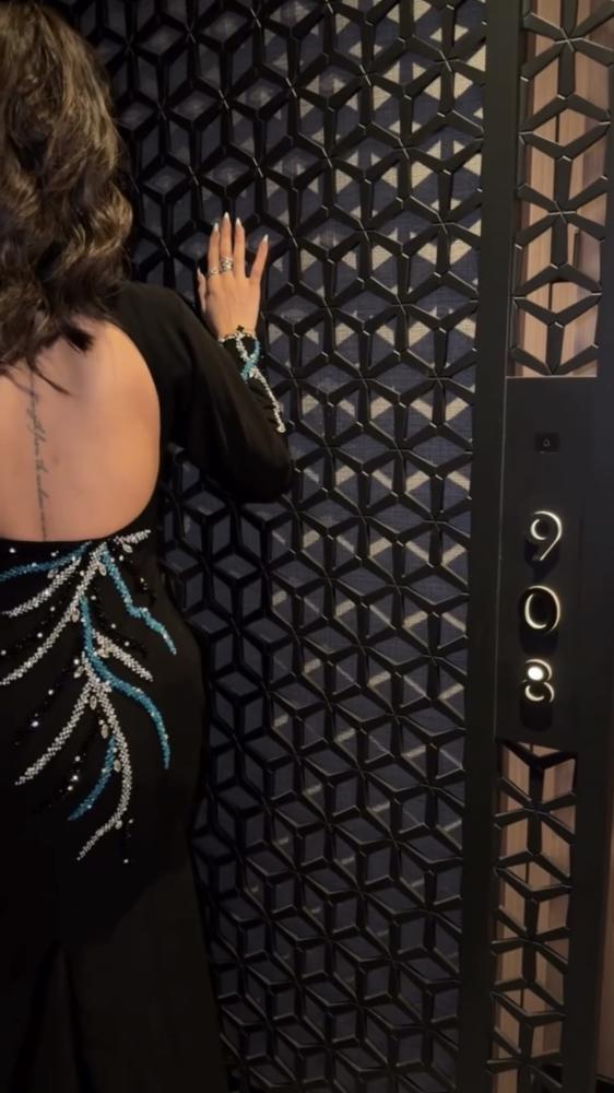 فستان مليكه