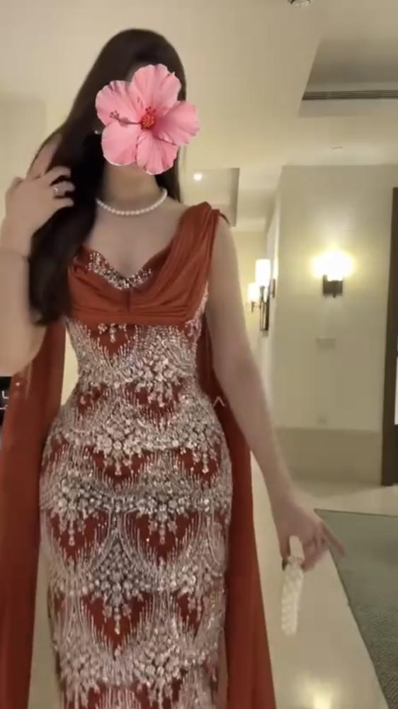 فستان نيكولا
