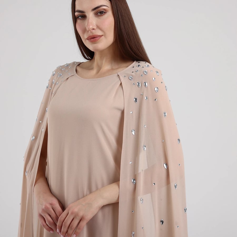 فستان مزين بالاحجار