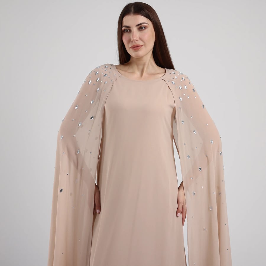 فستان مزين بالاحجار