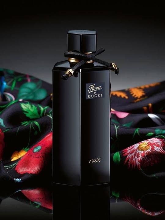 عطر قوتشي فلورا 1966 الاسود او دو بارفيوم 100مل