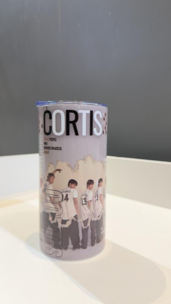 بوكس فرقة كورتيس cortis ( البوكس قابل للتعديل في التصميم مجاناً)