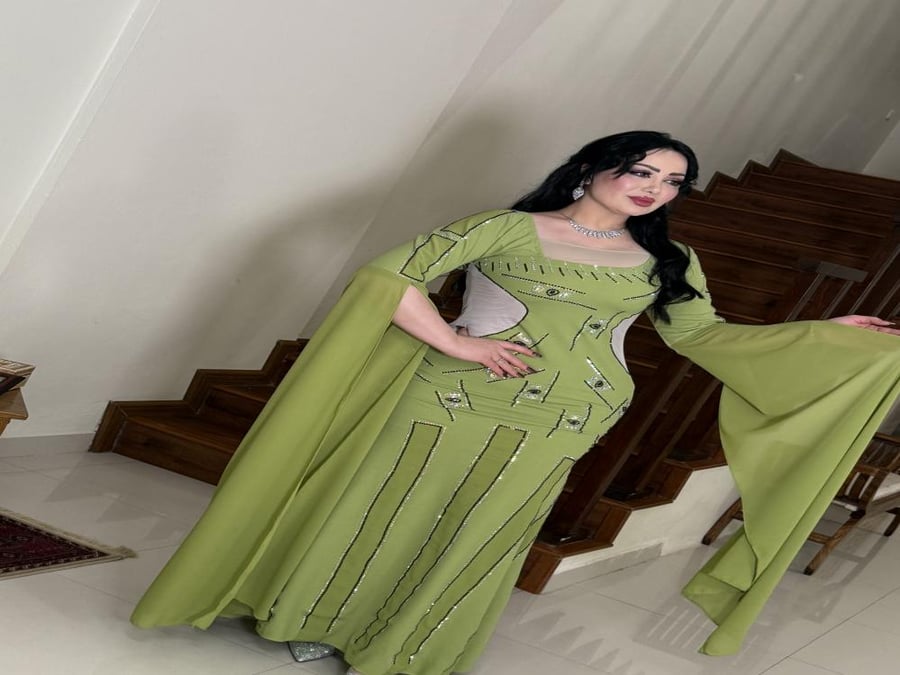 فستان تفاحي