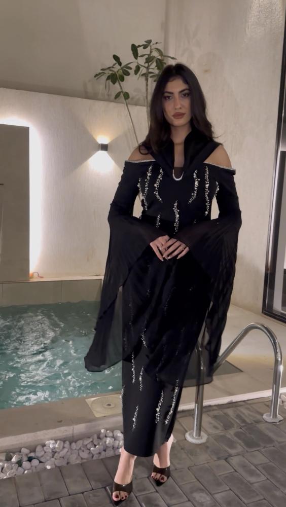 فستان سهره بكمام طويله