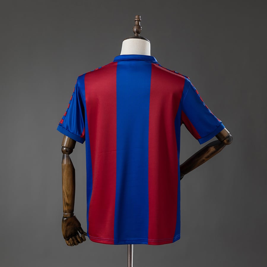 برشلونة الاساسي 80/81