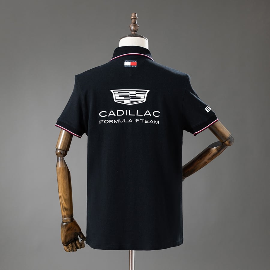بولو فورمولا 1 Tommy Hilfiger x Cadillac