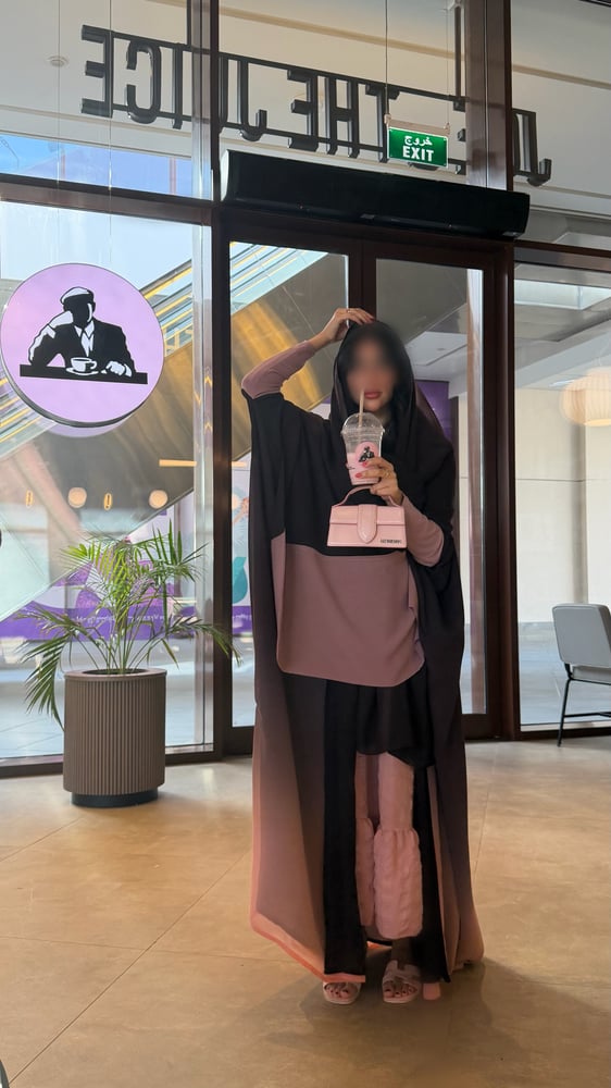 W21