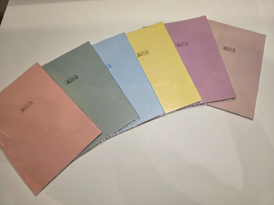 دفتر مجلد مربعات بعدة الوانSbC P100