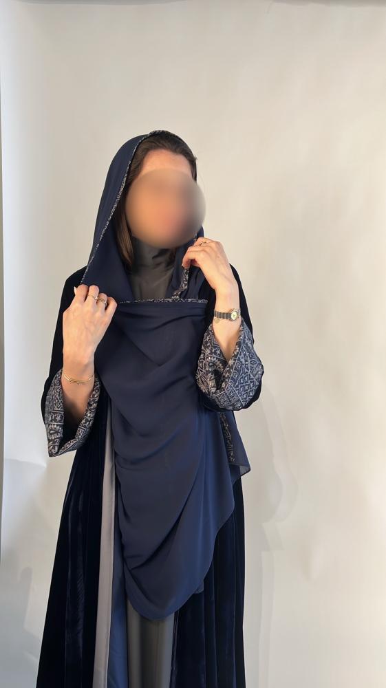 Abaya number 53