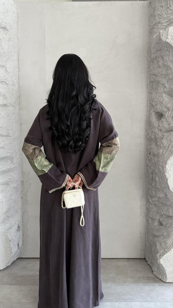 عباية (١٣٢)