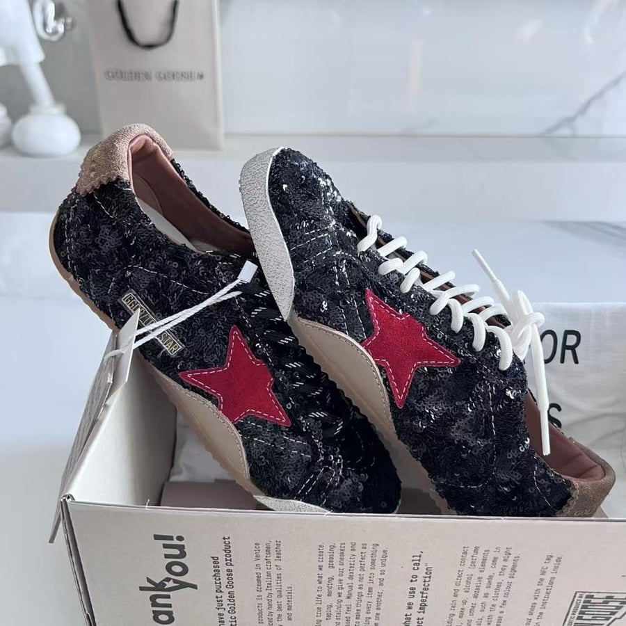 قولدن قوز Sneakers