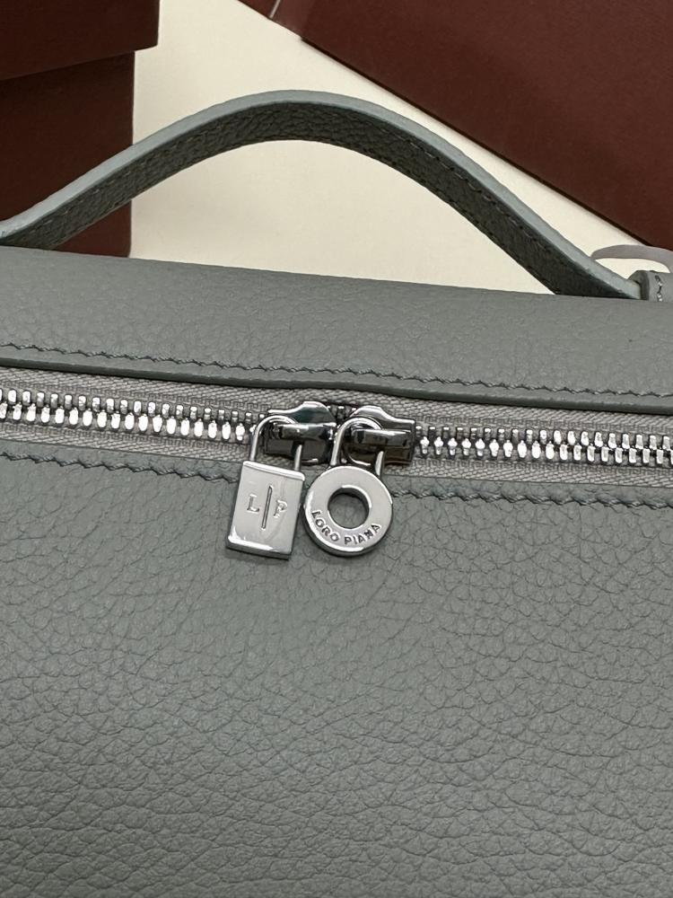 لورو بيانا Extra bag L19
