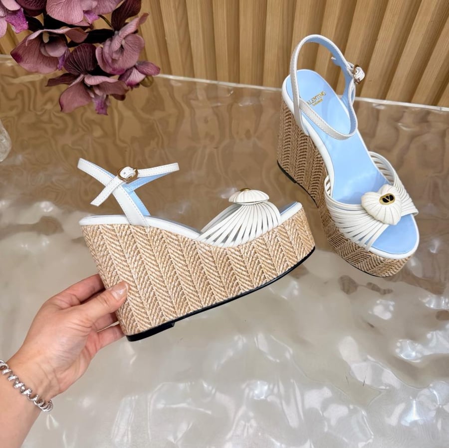 فالنتينو Wedge