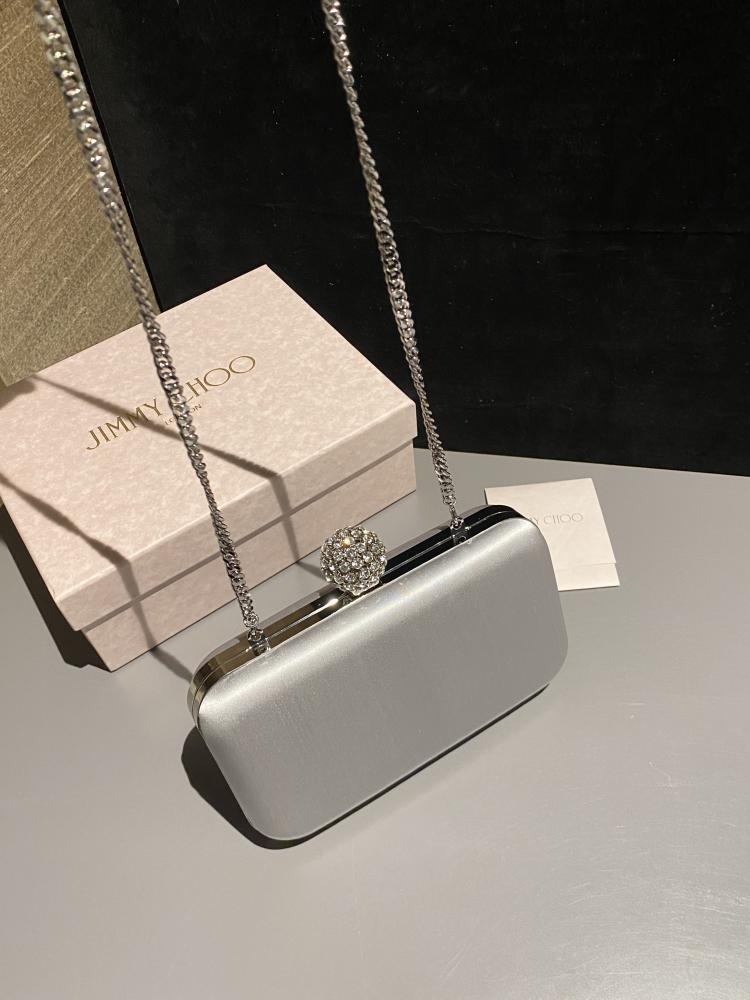 جيمي شو Cloud Clutch