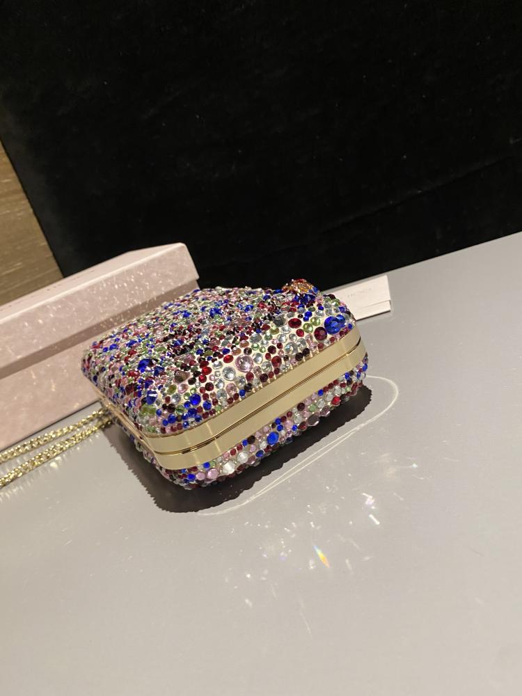 جيمي شو Cloud Clutch