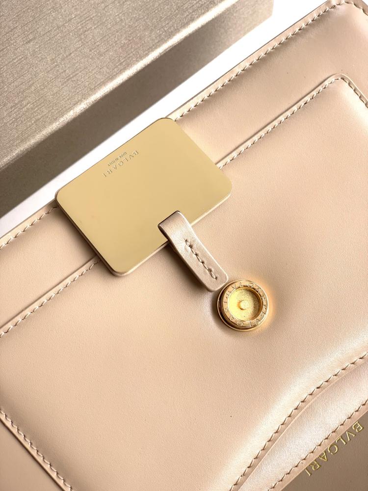 بولقري Serpenti Forever