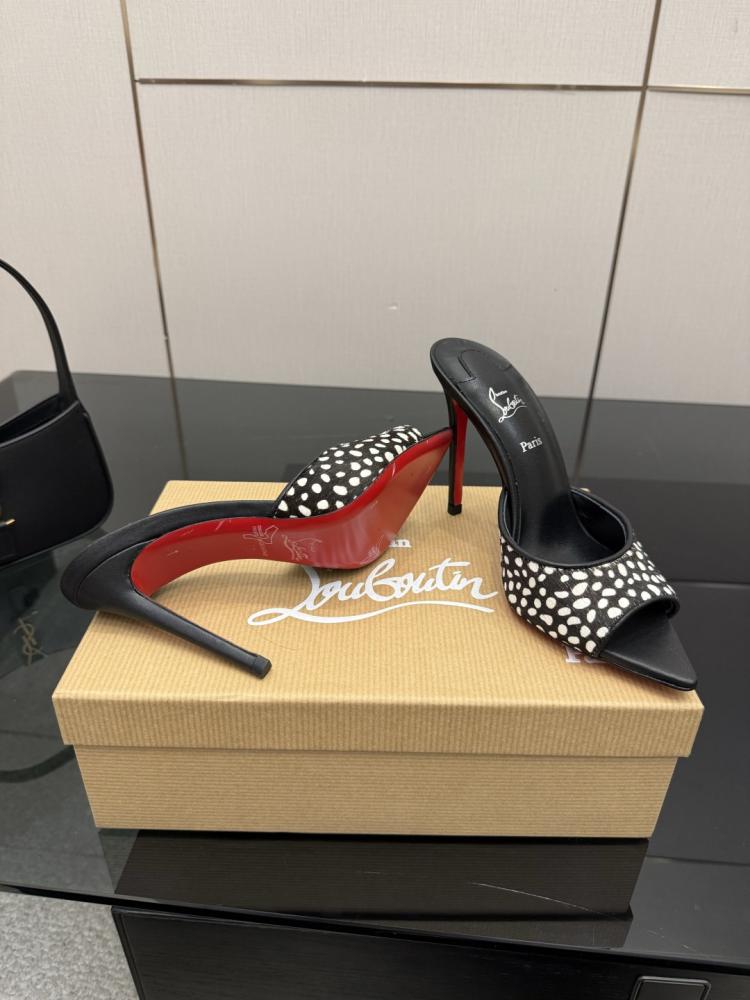 كريستيان لوبتان Miss Z Degrasstrass Mules