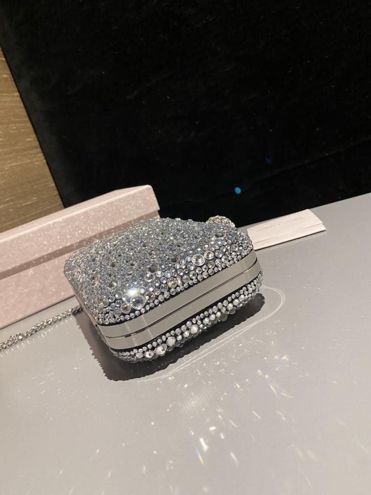 جيمي شو Cloud Clutch