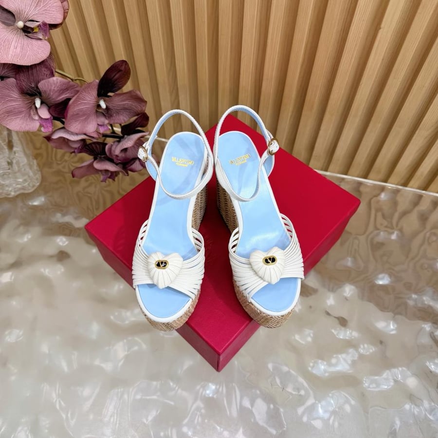 فالنتينو Wedge