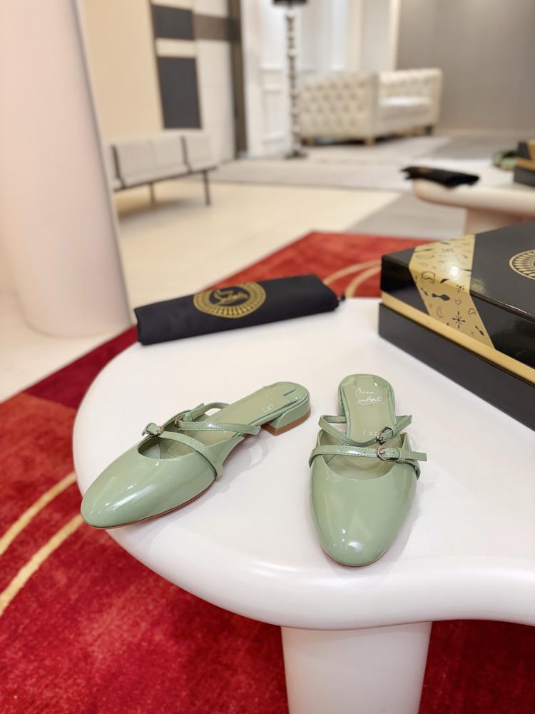 كريستيان لوبتان ane Nina Flat Mules