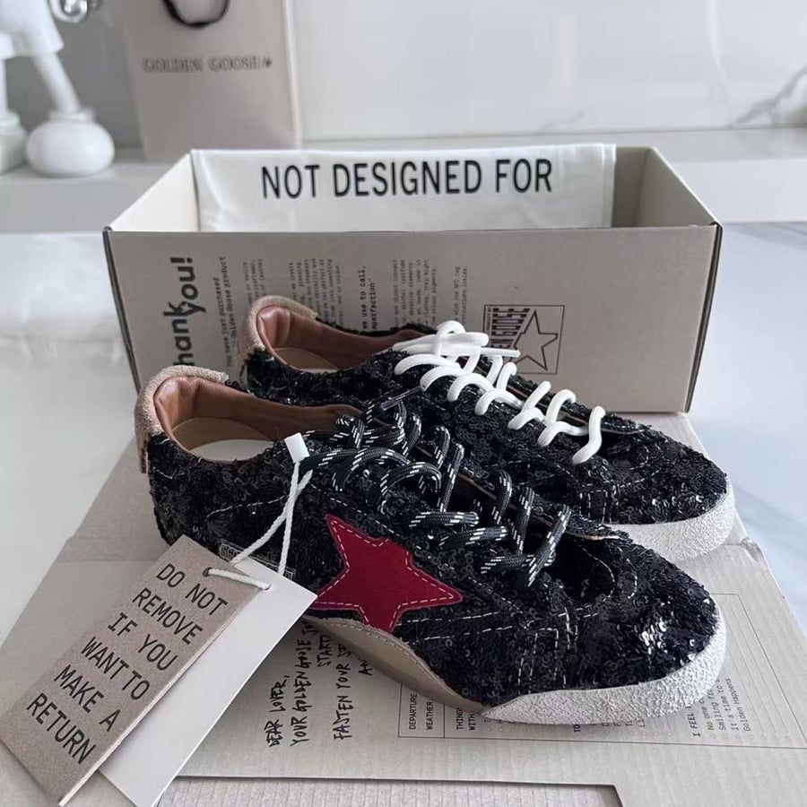 قولدن قوز Sneakers