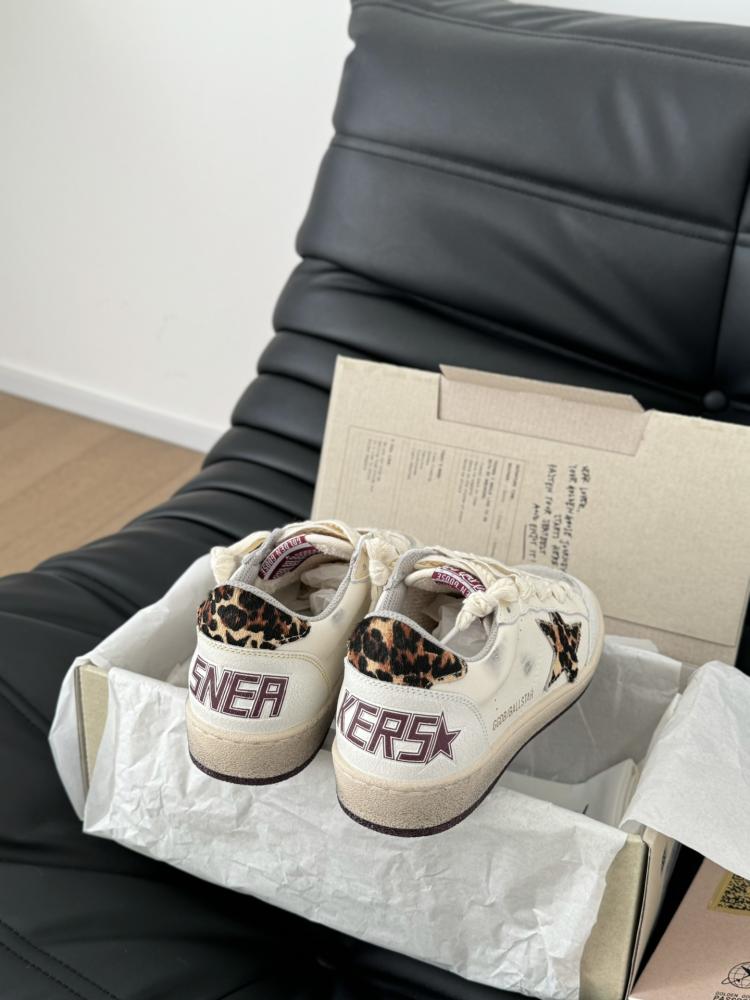 قولدن قوز Sneakers
