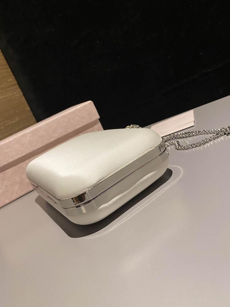 جيمي شو Cloud Clutch