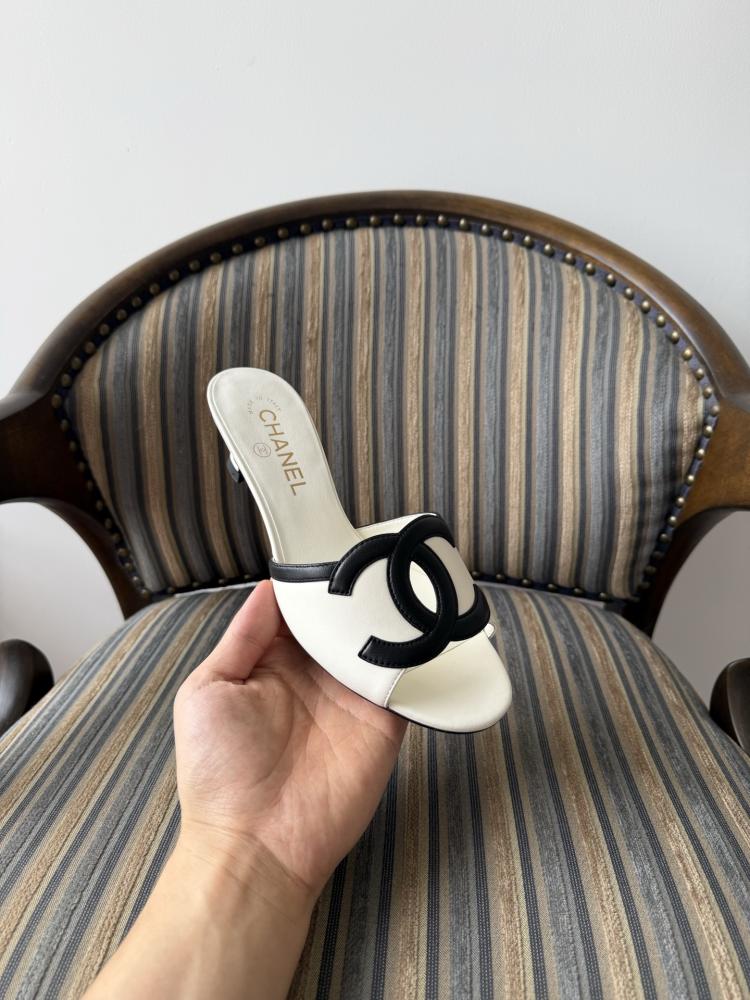 شانيل Lambskin Mule