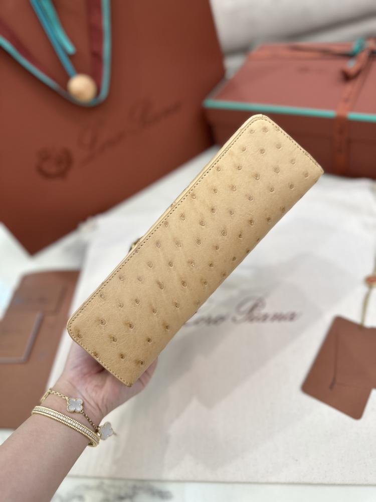 لورو بيانا Extra bag L23