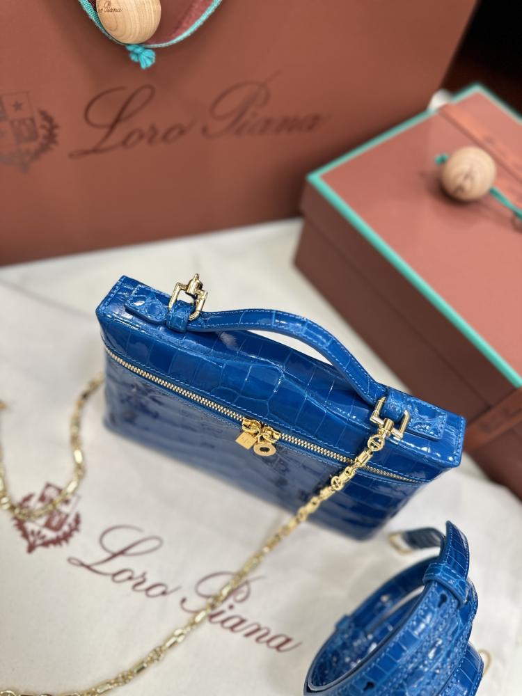 لورو بيانا Extra bag L19CM