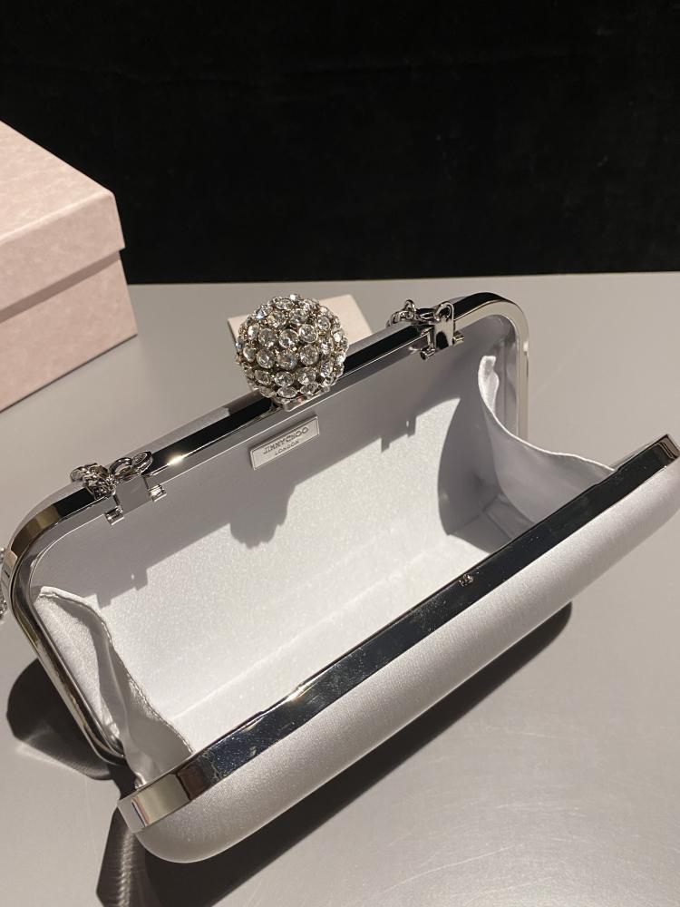 جيمي شو Cloud Clutch
