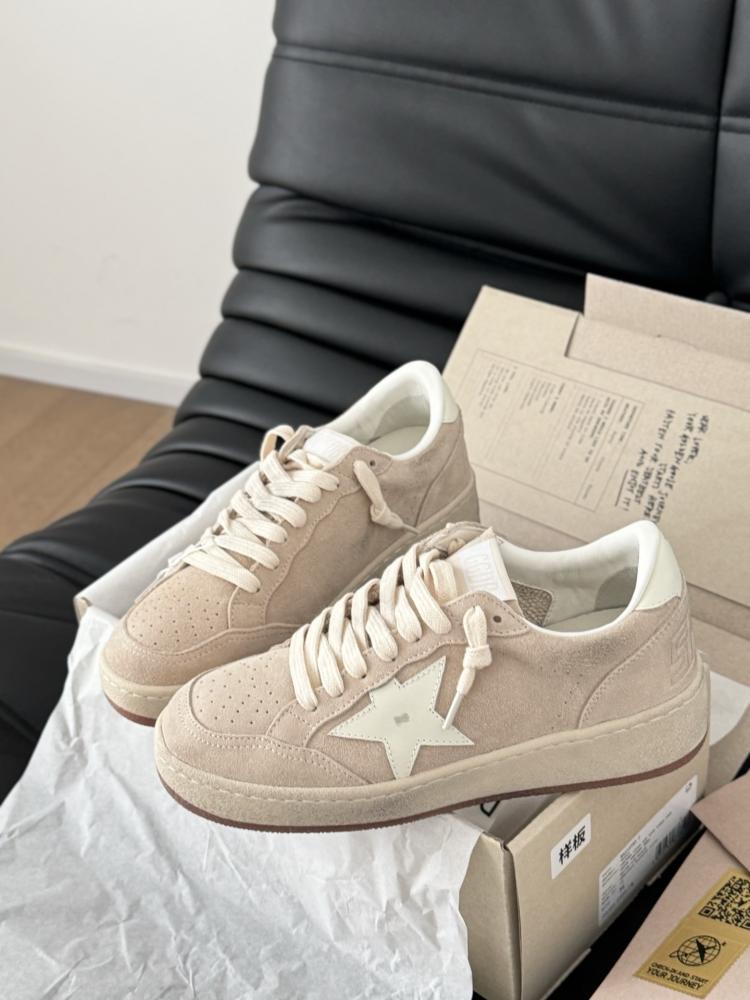 قولدن قوز Sneakers
