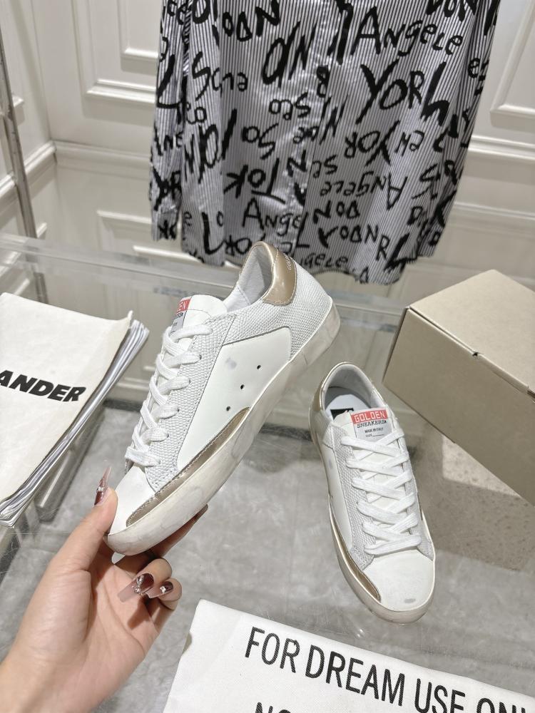 قولدن قوز Sneakers