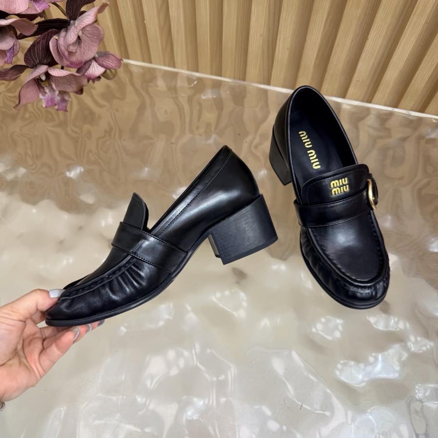 ميو ميو Heel Loafers