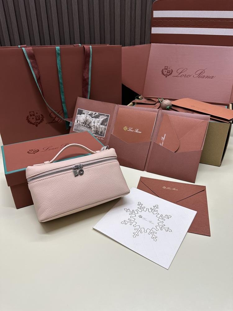 لورو بيانا Extra bag L19