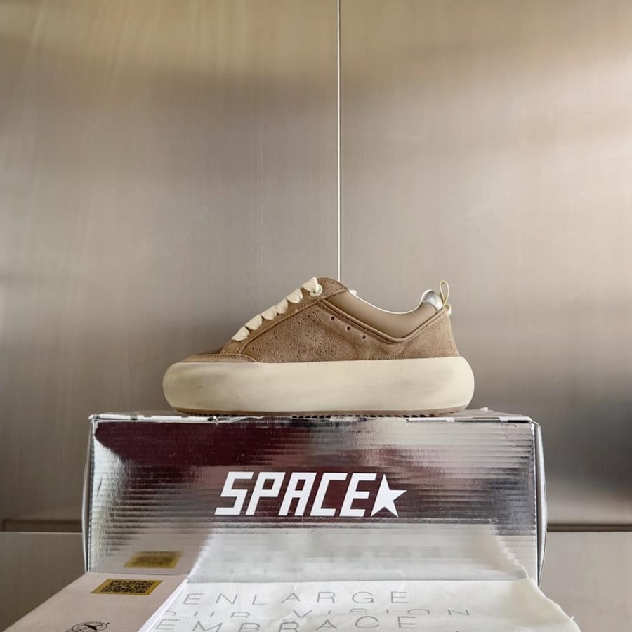 قولدن قوز Sneakers