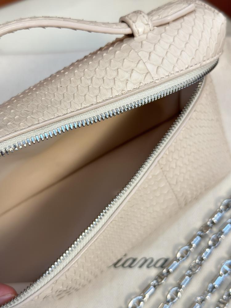 لورو بيانا Extra bag L19