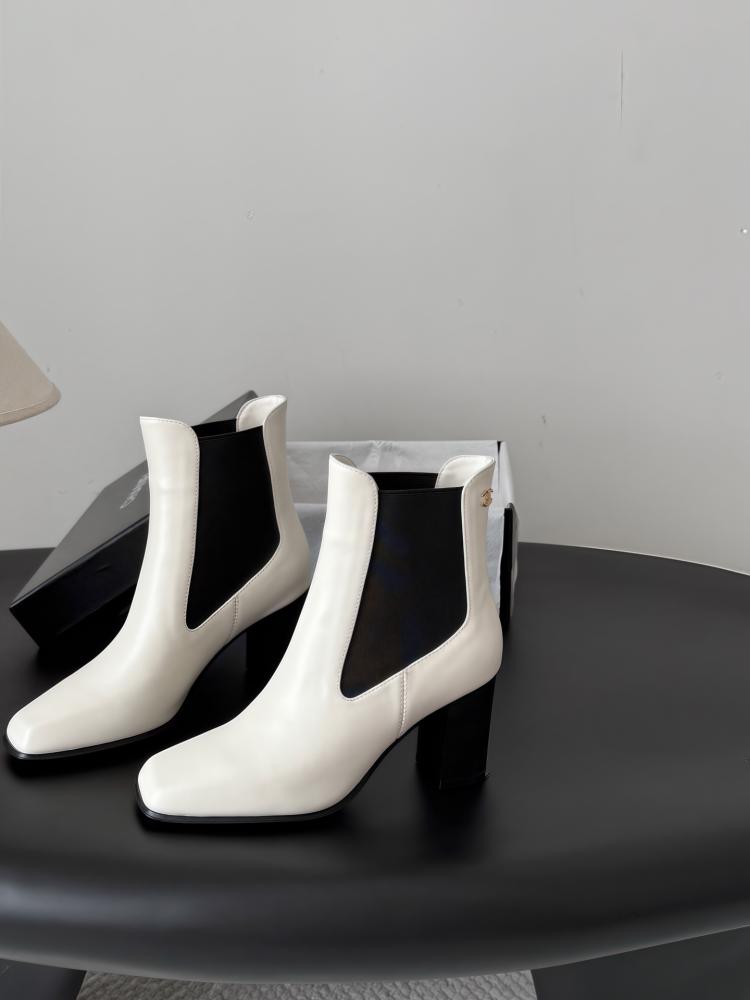 شانيل Boots