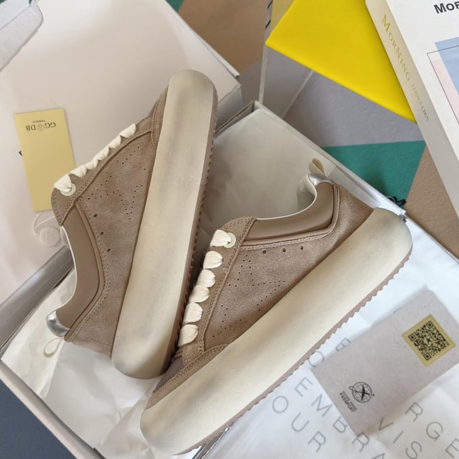 قولدن قوز Sneakers