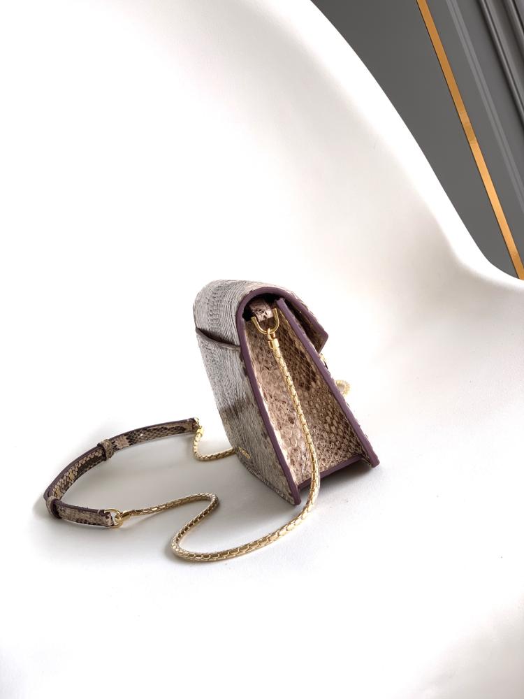 بولقري Serpenti Forever