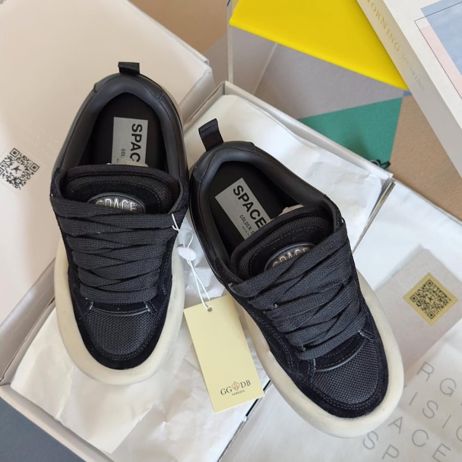 قولدن قوز Sneakers