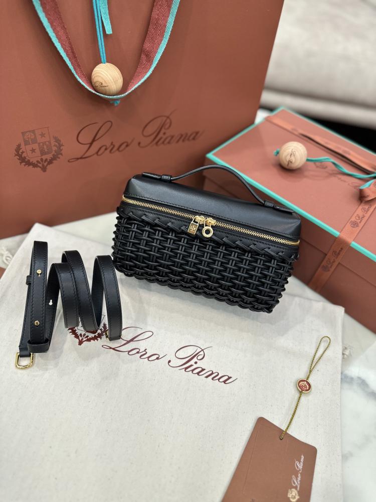 لورو بيانا L 19