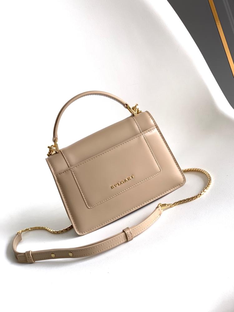بولقري Serpenti Forever