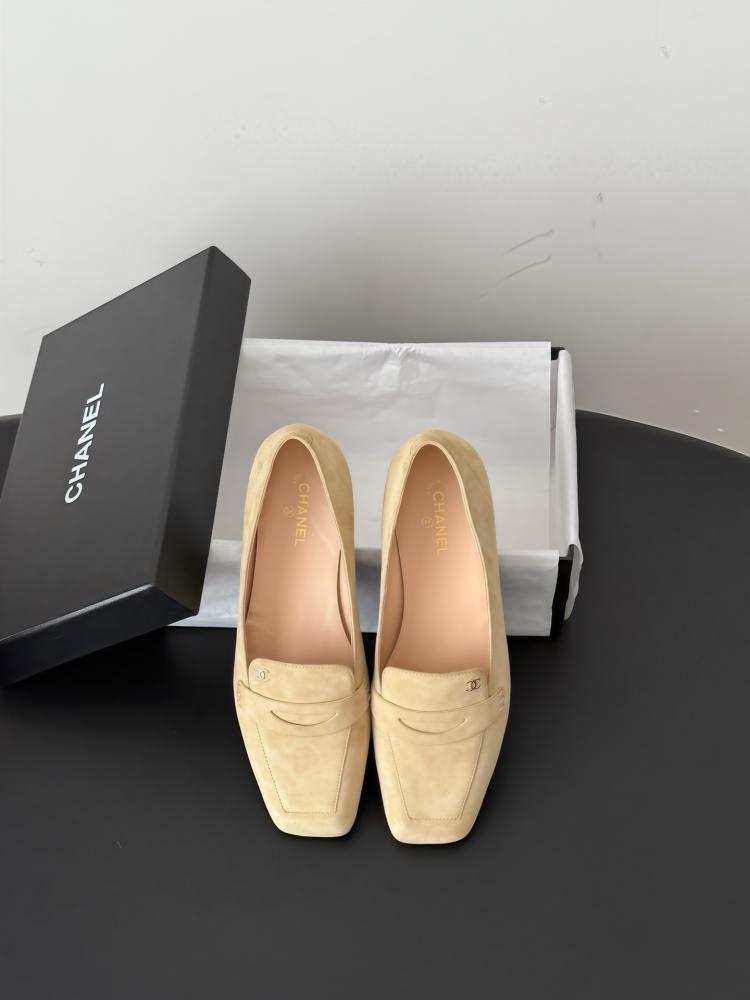 شانيل Loafers